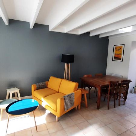 Maison De Pecheur Renovee Avec Cour Proche Du Port Ле-Сабль-д'Олонн Екстер'єр фото