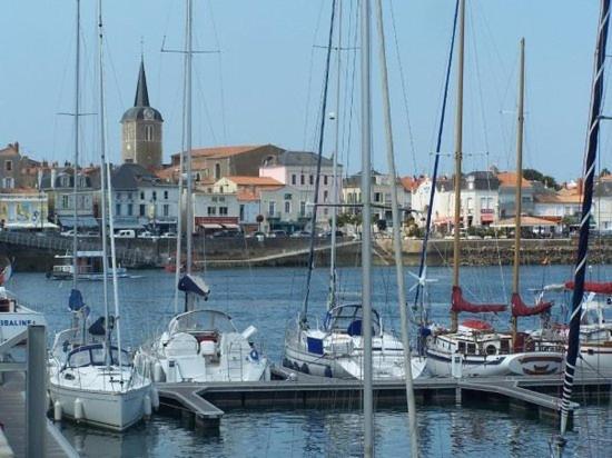 Maison De Pecheur Renovee Avec Cour Proche Du Port Ле-Сабль-д'Олонн Екстер'єр фото